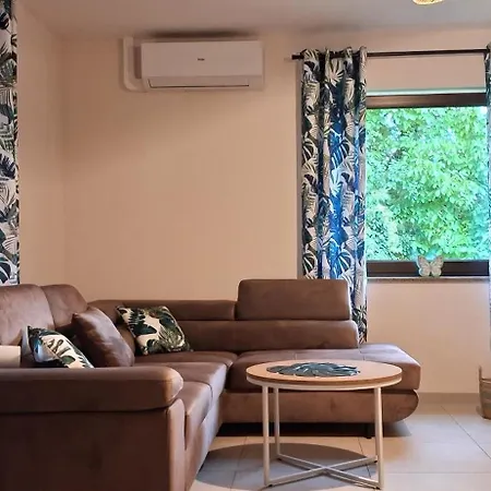U Marty Holiday home *